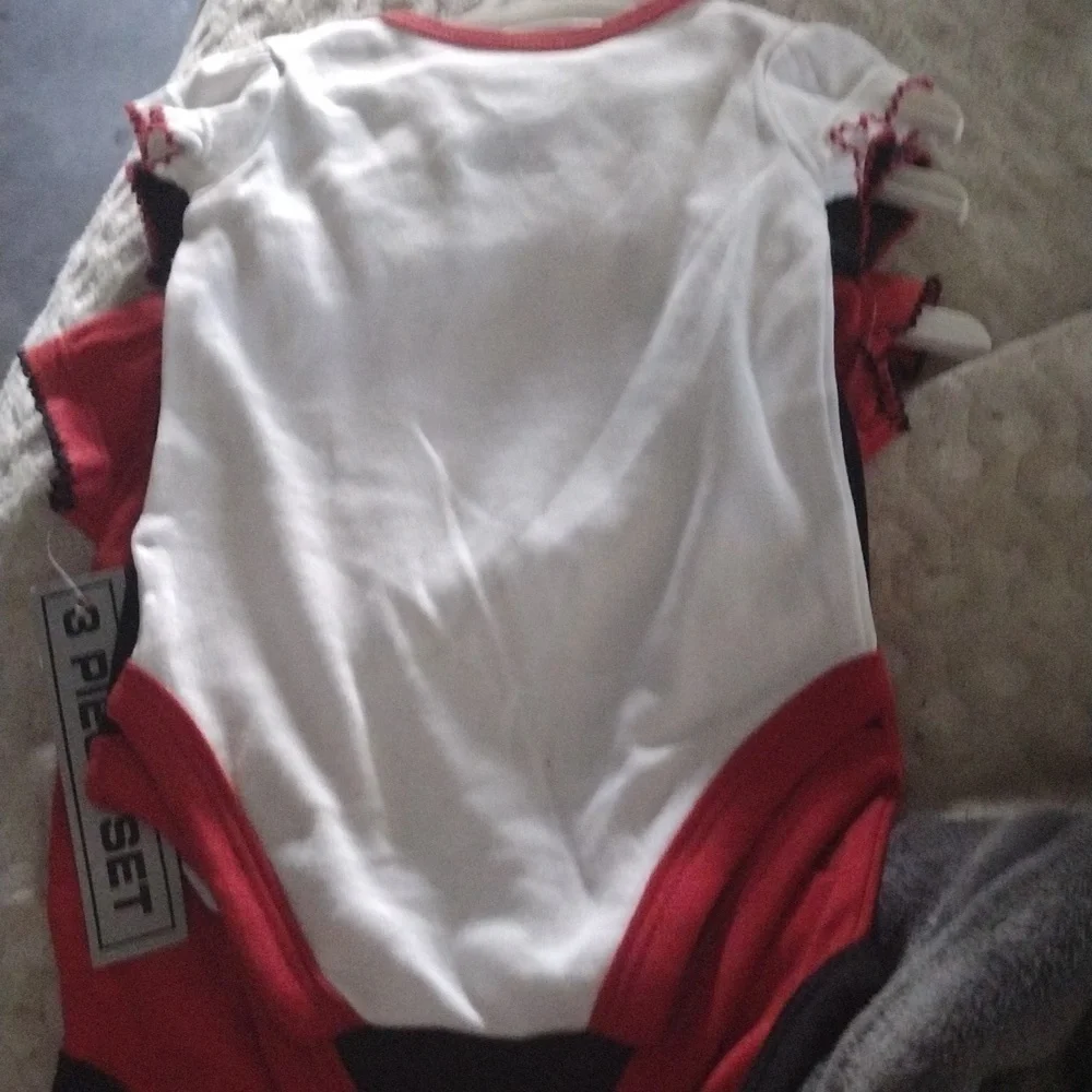 Blackhawks Baby Onesie Set - Red, Black, White (0/3 Months) NWT